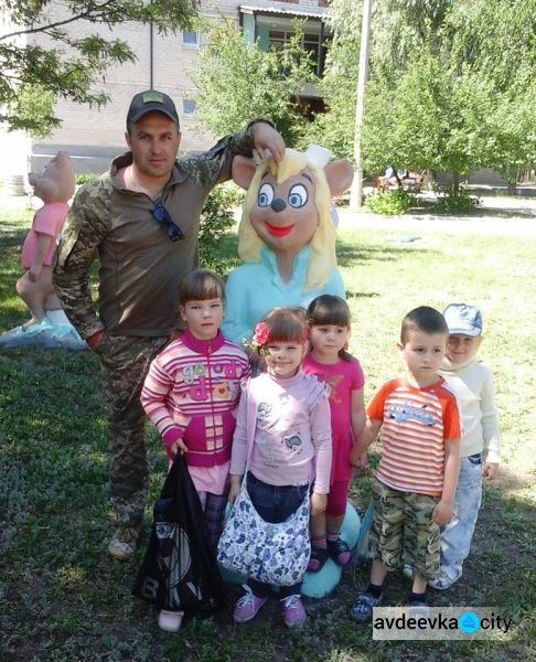 Дети из прифронтовой Авдеевки отправились на отдых (ФОТО)