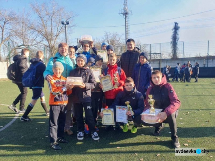 «Кожаный мяч» - 2019: в Авдеевке подвели итоги соревнований по мини-футболу (ФОТО)