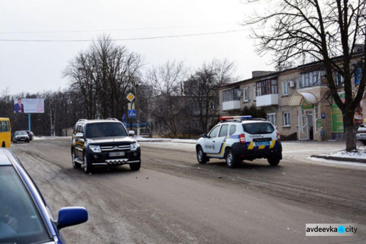 Полиция придет на помощь водителям во время снегопада на Донетчине (ФОТО)