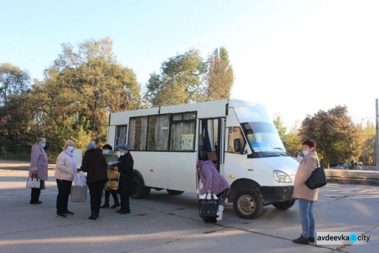 В Авдіївку по справах: з жовтня почав працювати соціальний автобус для жителів прифронтових громад