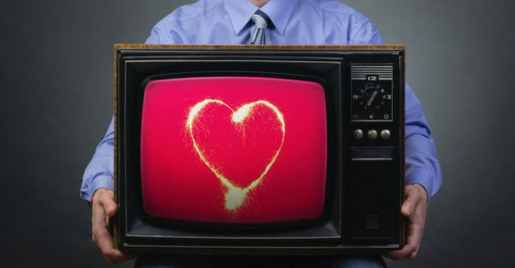 Чрезмерная любовь к телевизору может привести к слабоумию