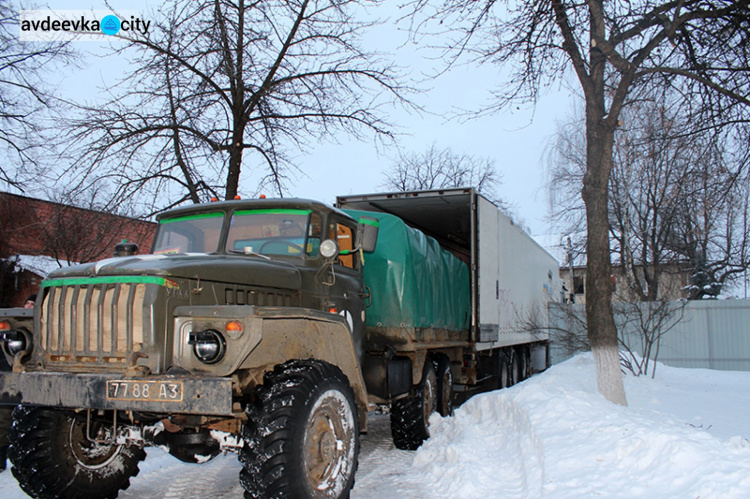 Около 20 тонн  гумпомощи  отправила Сумская область для военных, которые размещаются в Авдеевке  (ФОТО)