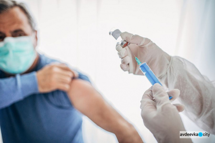 В Авдіївці проводиться вакцинація від COVID-19: з наявної кількості вакцин вже використано третину доз