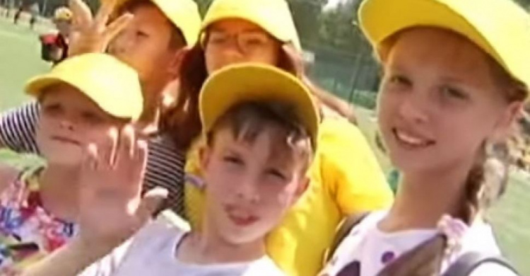 Детям Донбасса дарят мирное лето: в Святогорске открылась первая смена (ВИДЕО)