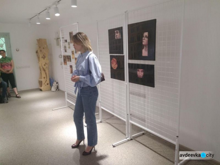 В Авдеевке открылась выставка современного искусства (ФОТО)