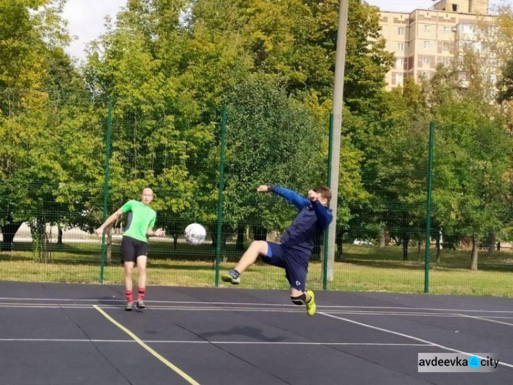 В Авдеевке состоялся турнир по футболтеннису: фоторепортаж