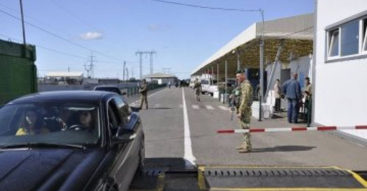 КПВВ на Донбассе оказались неприступной преградой для более 30 человек