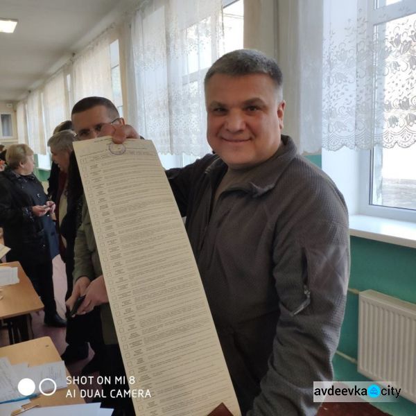 Глава ВГА Авдеевки рассказал о выборах и продемонстрировал бюллетень (ФОТО)