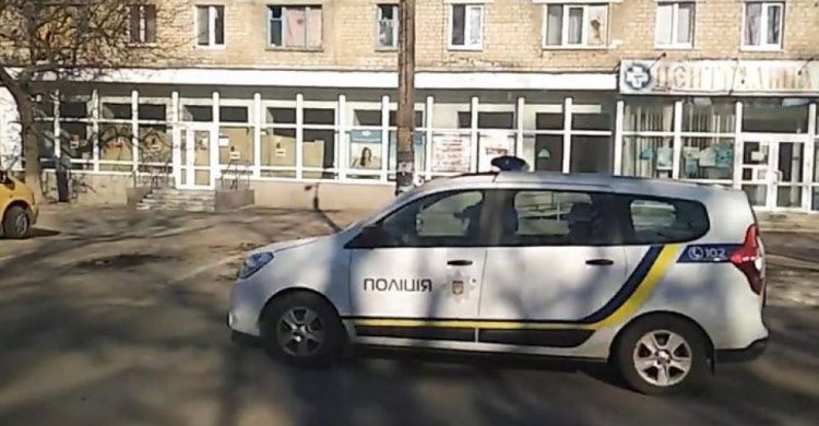 В Авдеевке полиция через громкоговорители информирует население о мерах противодействия коронавирусу