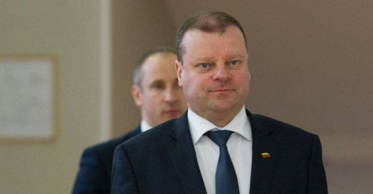 Премьер Литвы побывал на отремонтированной за литовские деньги станции скорой помощи в Авдеевке (ФОТО)