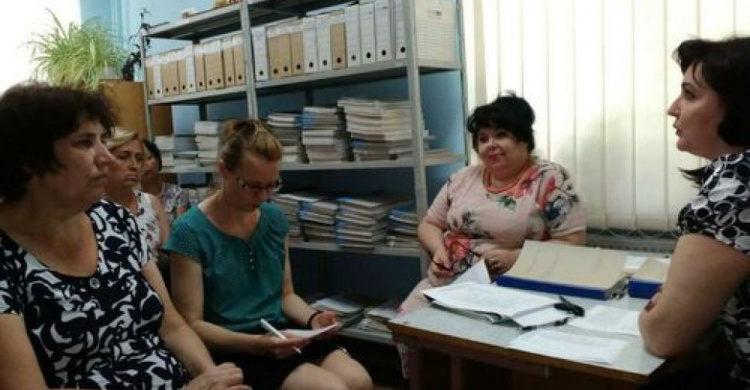 В Авдеевке учили работать с документами (ФОТО)