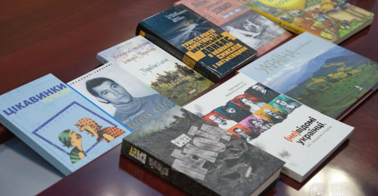 Библиотеки Донетчины пополнятся книгами на украинском и английском языках