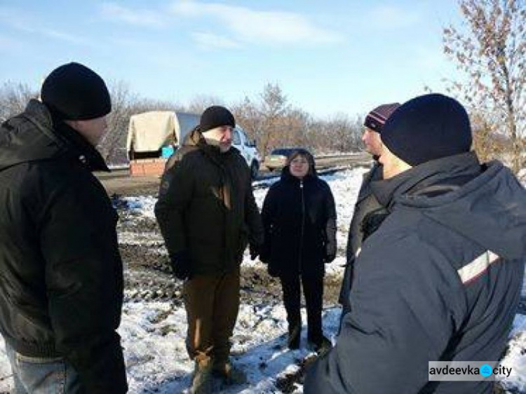 Жебривский отчитался о "стахановских" темпах строительства газопровода в Авдеевку (ФОТО)