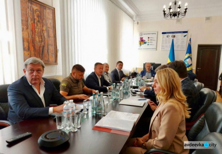 Проблеми Авдіївської ТГ обговорили на робочій нараді щодо актуальних питань розвитку Донецької та Луганської областей