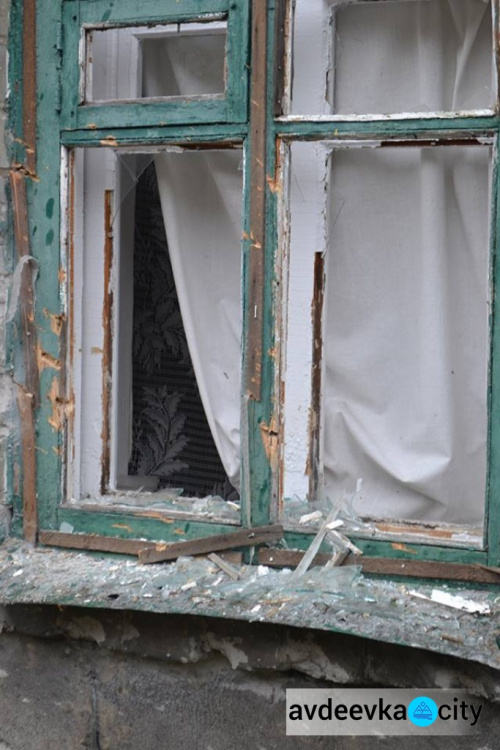 Штаб АТО сообщает о двух домах,  поврежденных обстрелом в Авдеевке (Фото)
