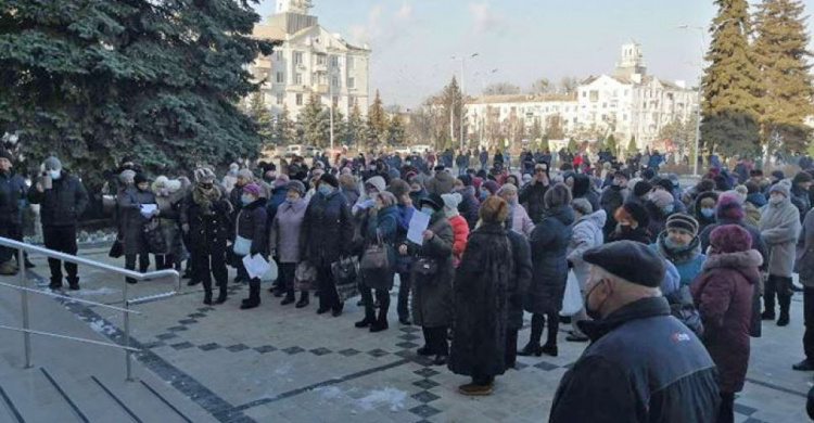 В Краматорске и Славянске прошли митинги против коммунальных тарифов