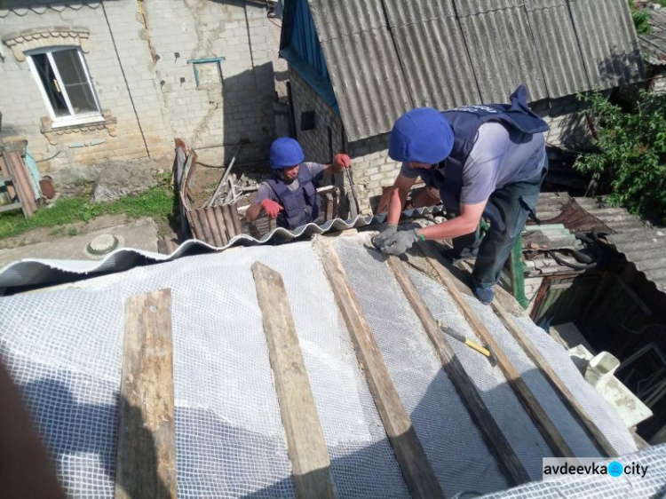 Охота на мины и помощь на КПВВ: неделя спасателей Донбасса (ФОТО)