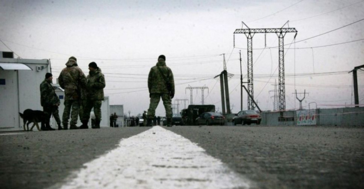 Через КПВВ на Донбассе не пропустили 14 человек