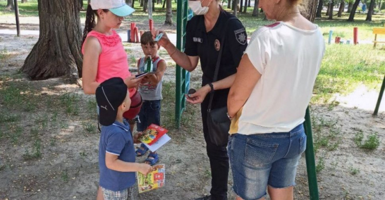 Правоохранители Авдеевки напомнили детям и их родителям о безопасном отдыхе летом