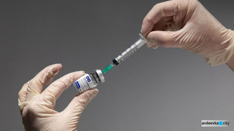ВЦА міста надає дайджест новин про вакцинацію проти коронавірусу