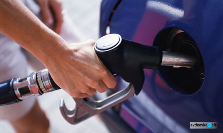 Украинские АЗС теперь обязаны заранее предупреждать об увеличении цен на бензин и дизель