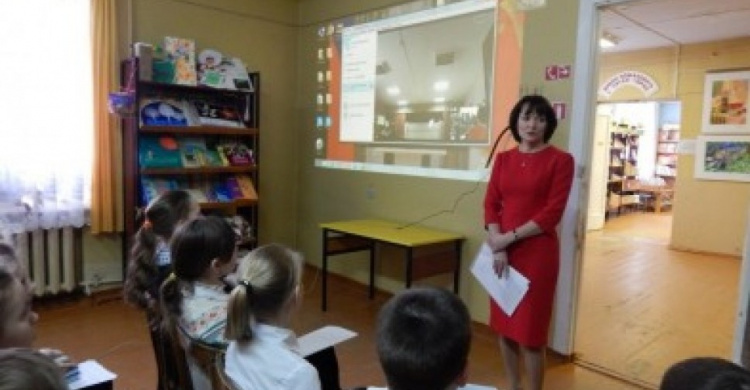 В  Авдеевке провели виртуальный урок с сотрудниками Института истории Украины (ВИДЕО)