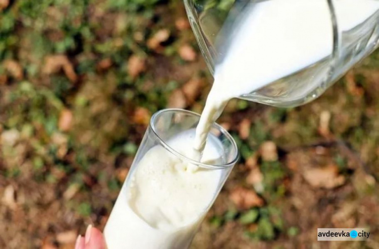 Ученые сказали, какая польза от стакана молока в день