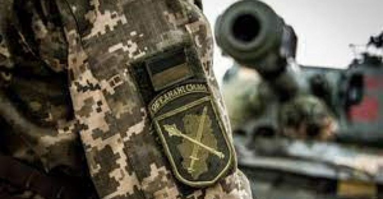 На Донбасі стріляли з кулеметів і гранатометів