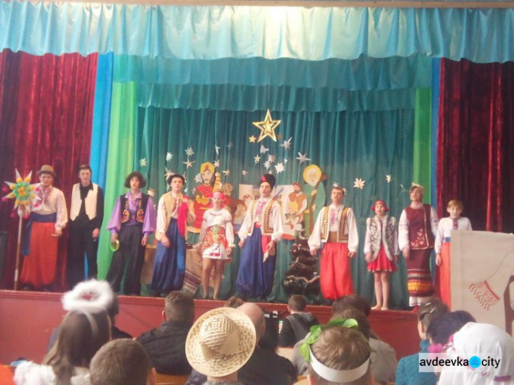 В Авдеевке устроили фестиваль рождественских вертепов: появились фото