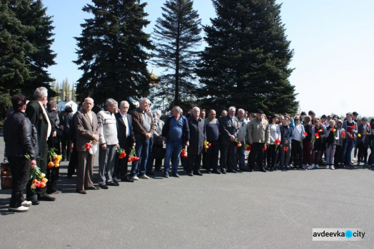В Авдеевке почтили память героев Чернобыльской трагедии (ФОТО)