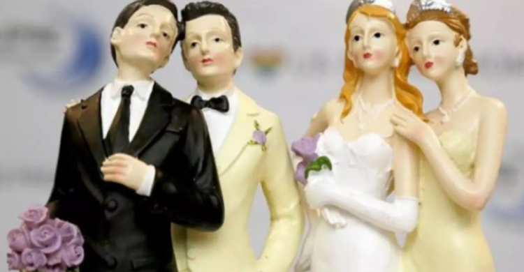 Петиція щодо легалізації одностатевих шлюбів в Україні назбирала вже половину необхідних голосів