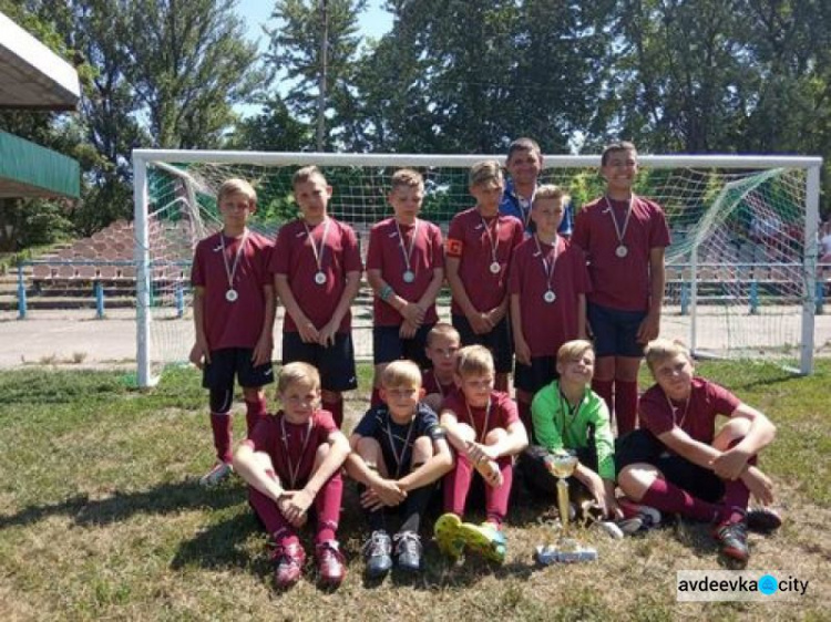 Футболисты Авдеевки стали призерами на всеукраинском уровне (ФОТО)