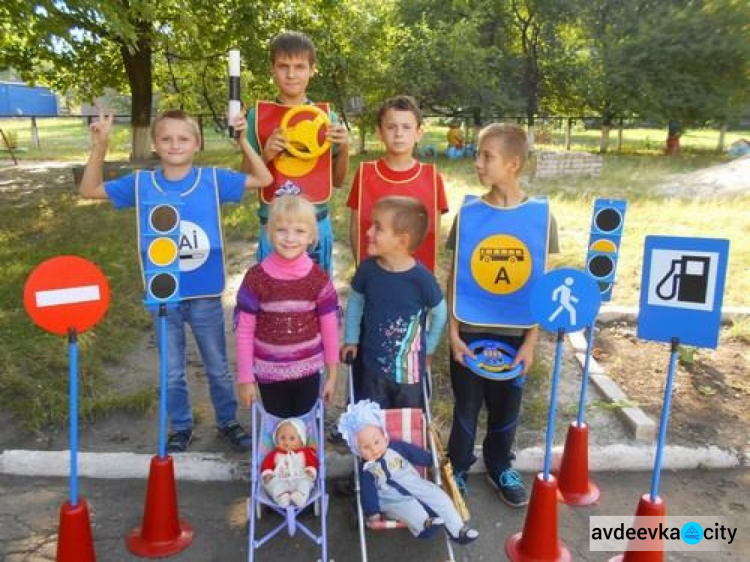 В Авдеевке дети получили «водительские права» (ФОТО)