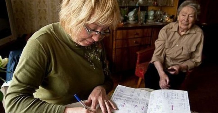 Специалисты УСЗН Авдеевки готовы помочь пенсионерам разобраться с "газовым вопросом"