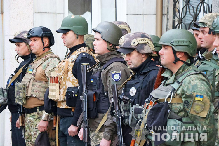 Керівник поліції Покровського района перевірив, як несуть службу правоохоронці в Авдівці