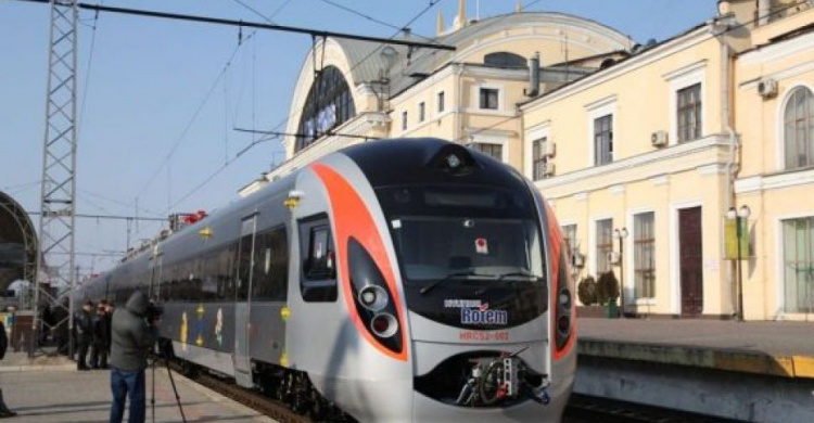 Киев и Варшаву объединит скоростной поезд