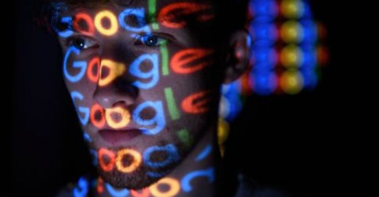 Google обвинили в слежке за пользователями Android