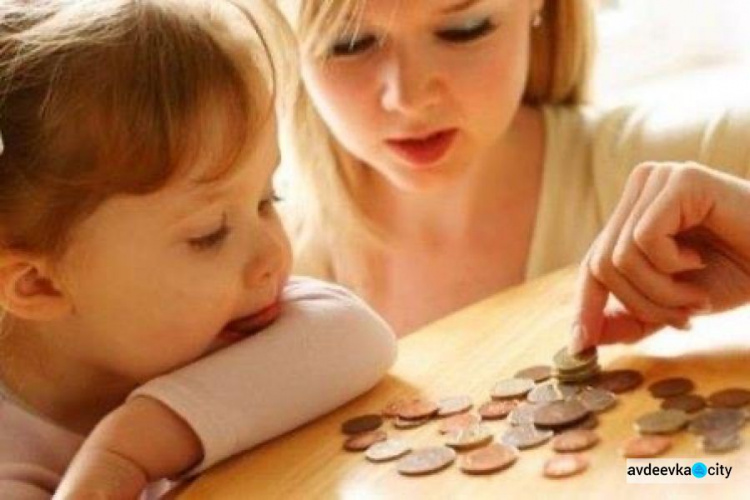 Дітям, батьки яких не платять аліменти, збільшили грошову допомогу