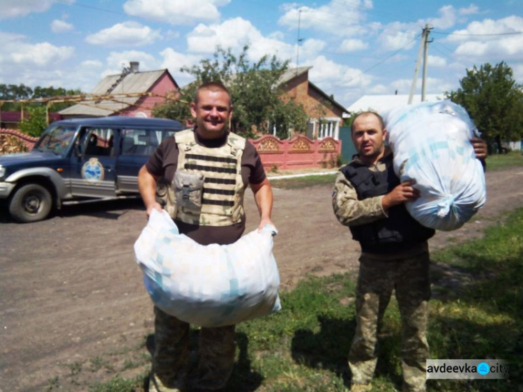 Авдеевские «симики» сегодня доставили помощь военным и гражданским (ФОТО)