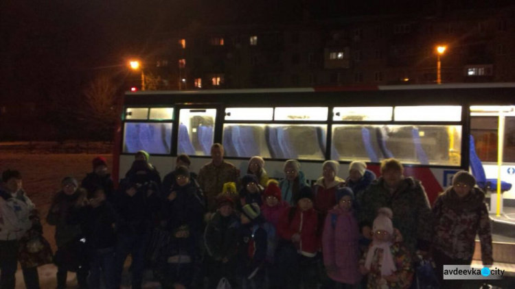 Воины и дети получили помощь от Cimic Avdeevka (ФОТО)
