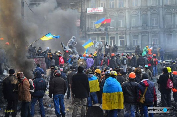 Памяти Небесной сотни: Украина вспоминает кровавую фазу Революции достоинства (ФОТО)