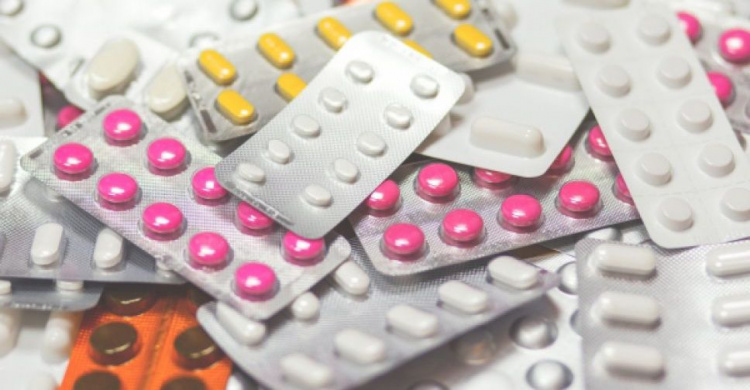 Україна отримала понад 450 тонн медикаментів на 10 мільйонів доларів