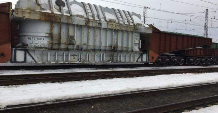 397-тонный спецпоезд из Прибалтики прибыл в Донецкую область (ФОТО)