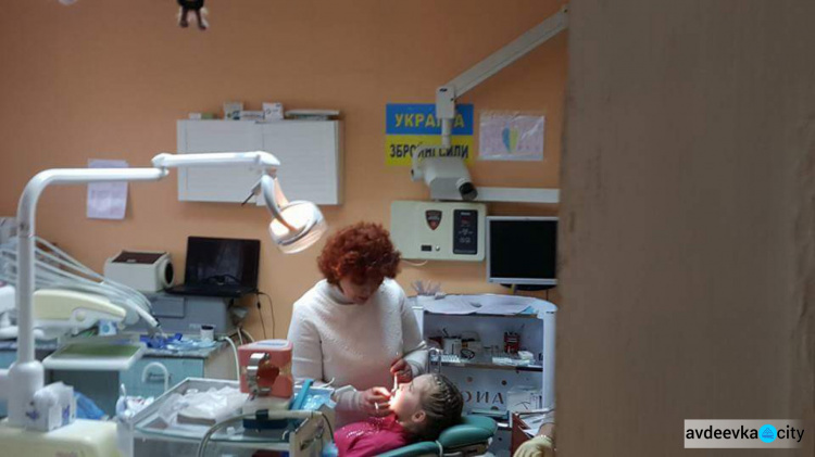 Дети из Авдеевки побывали на приеме у стоматологов-волонтеров (ФОТО)