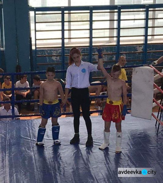Авдеевские спортсмены красиво и результативно выступили на областном турнире по кикбоксингу (ФОТО)
