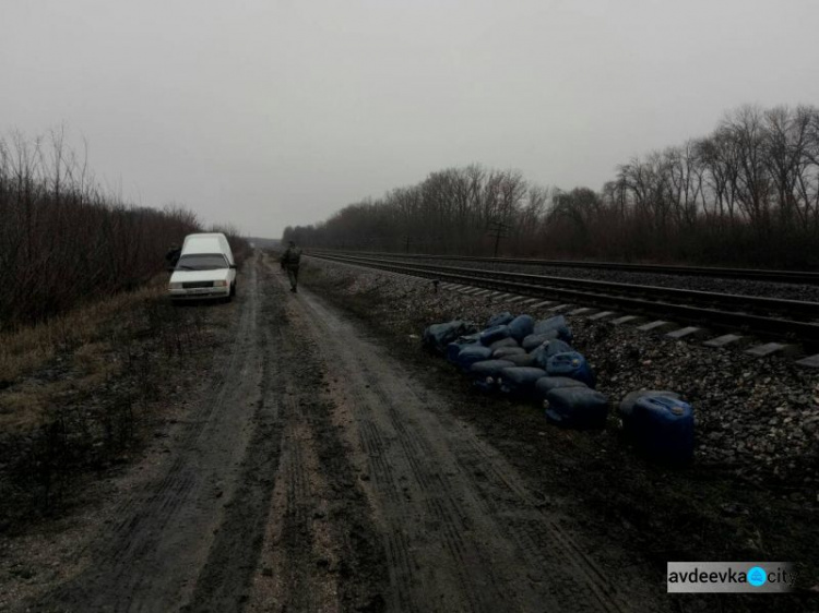 Поезд, авто и нацгвардейцы: на Донбассе поломали схему кражи дизельного топлива
