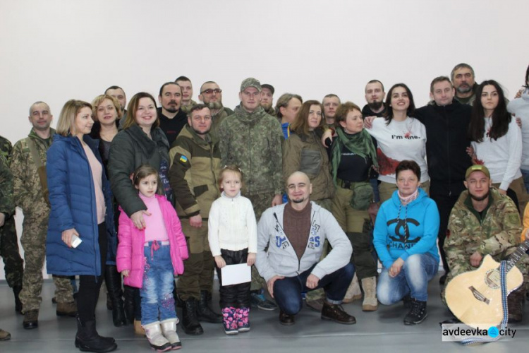 Группа ТНМК выступила в Авдеевке перед военными и спасателями (ФОТО)