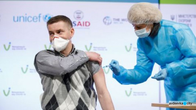 Кабмин планирует вакцинировать до 24 млн украинцев до 2022 года