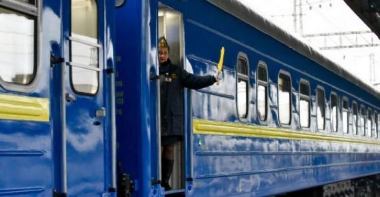 Билеты на 16 поездов, курсирующие на Донбасс, теперь  можно купить за 45 суток до отправления