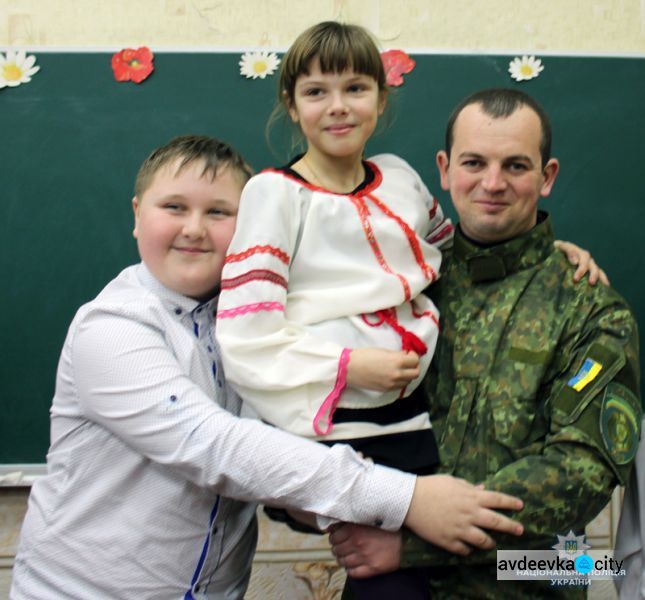 К школьникам Авдеевки пришли одесские правоохранители (ФОТО)